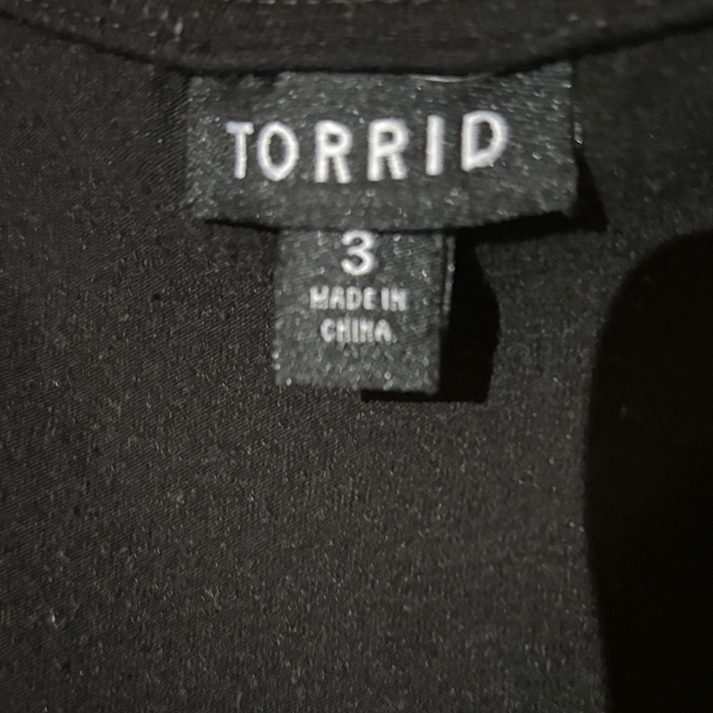 Torrid Elegant Black Asymmetrical Cold Shoulder D… - image 2